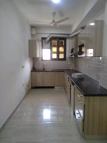 Kitchen in 3 BHK Builder Floor at Maple Heights, Sector 43 – for Rent