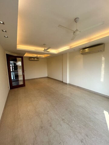 Room in 4 BHK Villa at Mira Nagar – for Sale