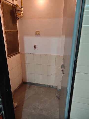 Room in 2 BHK Apartment at Adajan – for Rent