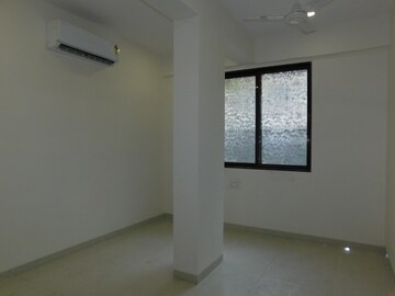 Room in 2 BHK Apartment at Ghatkopar West – for Rent