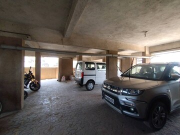 Parking in 1.5 BHK Apartment at Nimbeshwar Chs, Vichumbe – for Sale