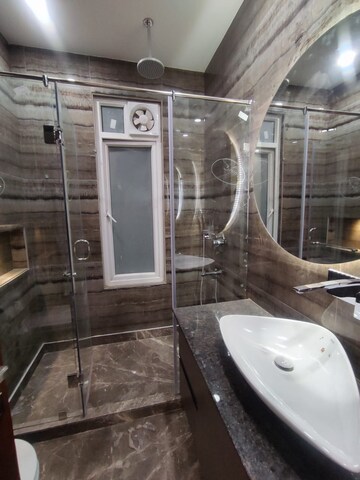 Attached Bathroom in 4 BHK Builder Floor at Saket – for Rent