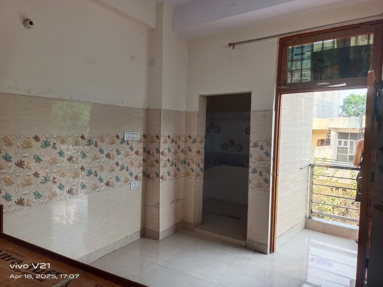 Room, new ashok nagar 1 RK 250 Sq.Ft. Builder Floor In New Ashok Nagar Delhi 8507403