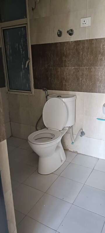 Attached Bathroom in 2 BHK Apartment at Amrapali Golf Homes, Sector 4, Greater Noida – for Rent