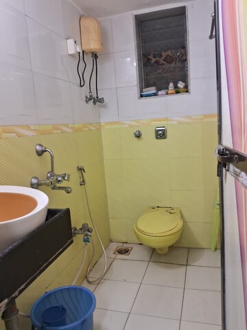 Attached Bathroom in 1 BHK Apartment at Navjeevan Society, Chembur – for Rent