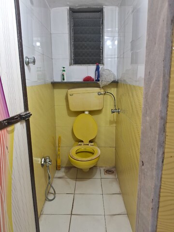 Attached Bathroom in 1 BHK Apartment at Navjeevan Society, Chembur – for Rent