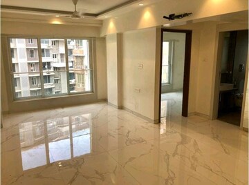 Room in 2 BHK Apartment at Elegant Navratnamala CHS, Santacruz East – for Rent