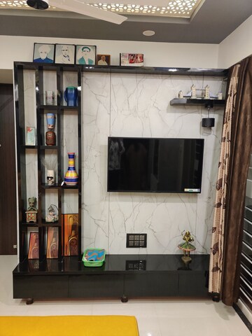 Room in 2 BHK Apartment at Yashada Splendid Park, Alandi – for Rent