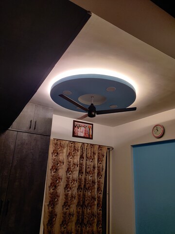 Room in 2 BHK Apartment at Yashada Splendid Park, Alandi – for Rent