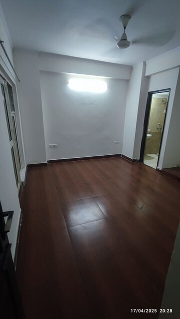 Room in 2 BHK Apartment at Aims Golf City, Sector 75 – for Rent