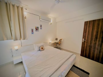 Room in 4 BHK Apartment at Millenium Bajrang Society, Sector 43 – for Rent