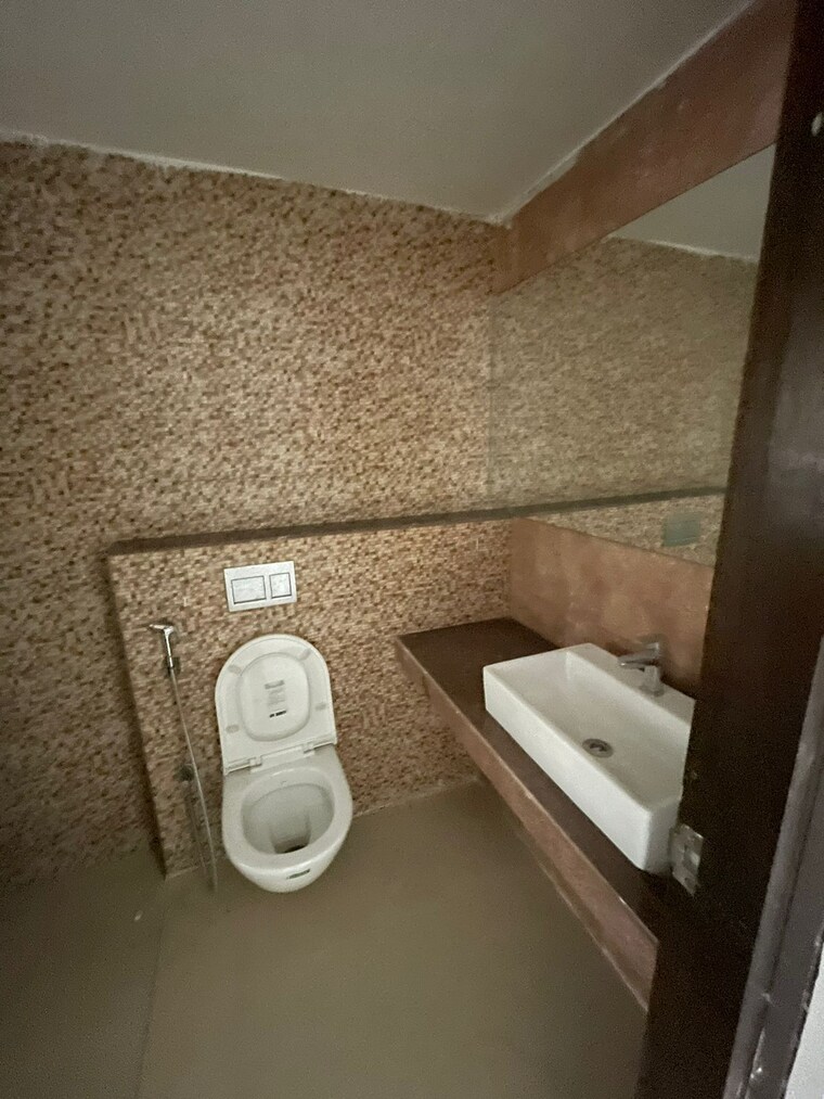 Bathroom, lodha-casa-maxima 2 Bedroom 580 Sq.Ft. Apartment In Mira Road Thane 8507737