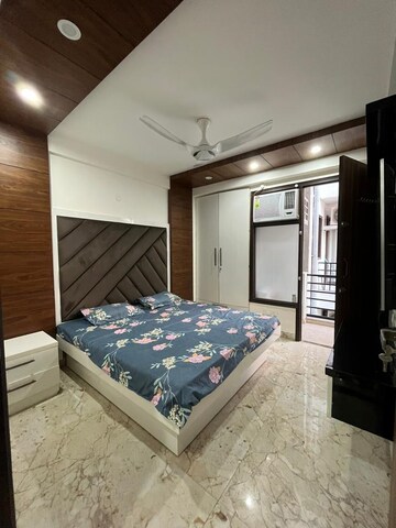 Room in 2 BHK Builder Floor at Sector 12 – for Rent