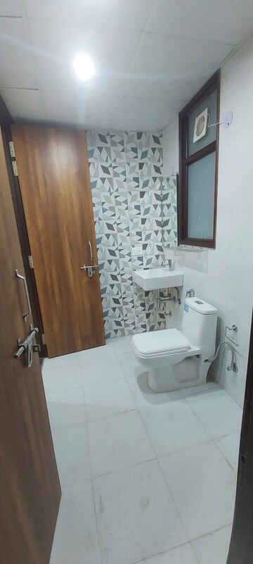Attached Bathroom in 2 BHK Builder Floor at Sector 12 – for Rent