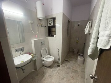Bathroom in 4 BHK Villa at Siddha Aangan, Ajmer Road – for Rent
