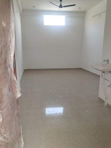 1 BHK Apartment For Rent in Sarsawan