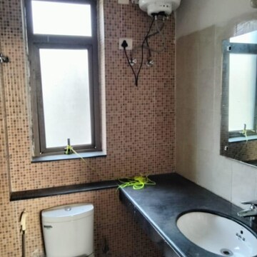Attached Bathroom in 3 BHK Apartment at Unitech The Residences Gurgaon, Islampur – for Rent