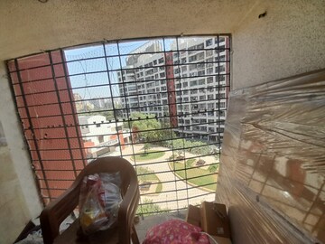 Room in 1 BHK Apartment at Bhoomi Rock Enclave, Kandivali West – for Rent