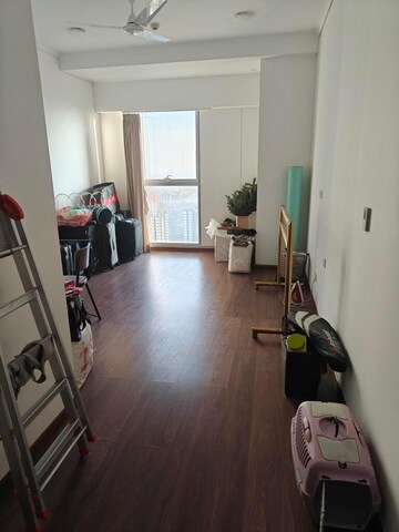 Room in 4 BHK Apartment at Bombay Realty Island City Center, Dadar East – for Rent