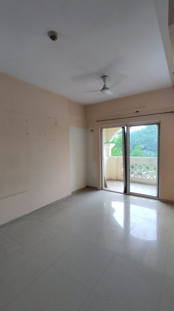 Room in 3 BHK Apartment at Moti Nagar – for Rent