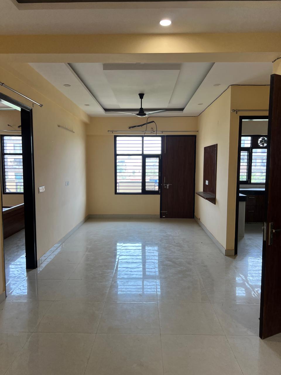 Rental 3 Bedroom 2500 Sq.Ft. Builder Floor in The Grand, Sector 52 ...