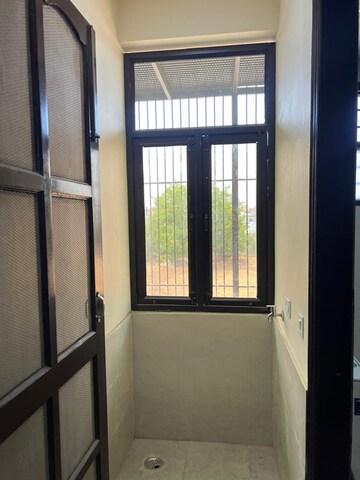 Attached Bathroom in 3 BHK Builder Floor at The Grand, Sector 52 – for Rent