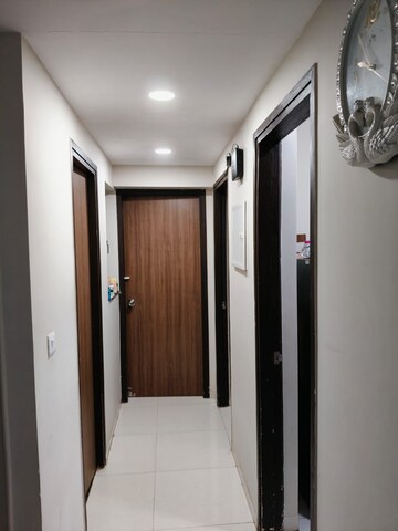 Room in 2 BHK Apartment at Lodha Splendora, Ghodbunder Road – for Rent