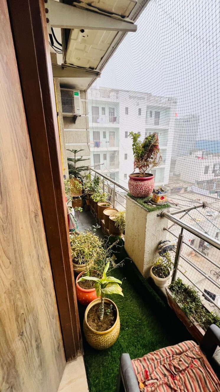 Balcony, dwarka 3 Bedroom 1100 Sq.Ft. Builder Floor In Dwarka Delhi 8508629