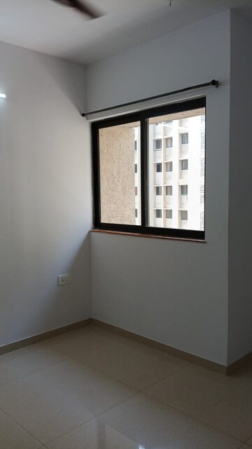2 BHK Apartment For Rent in Lodha Palava Downtown, Dombivli East