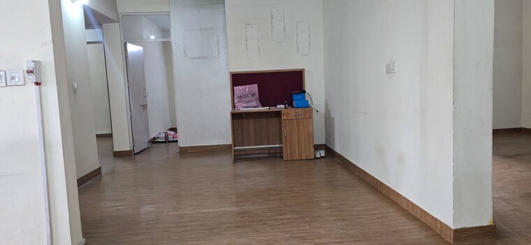 Room, dwarka sector 18b 3 Bedroom 1800 Sq.Ft. Apartment In Dwarka Sector 18b Delhi 8508613