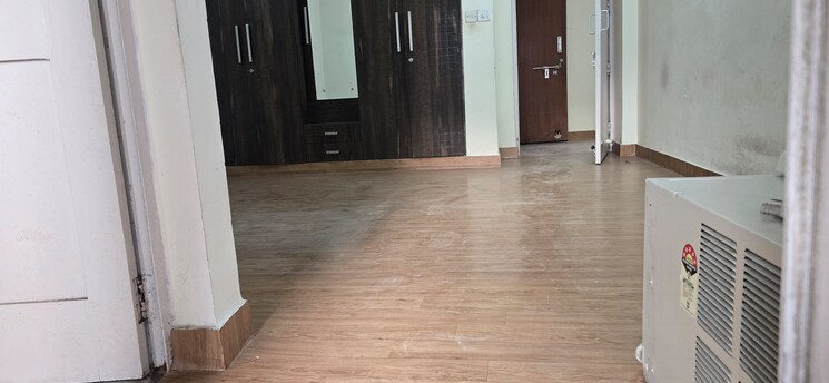 Room, dwarka sector 18b 3 Bedroom 1800 Sq.Ft. Apartment In Dwarka Sector 18b Delhi 8508613