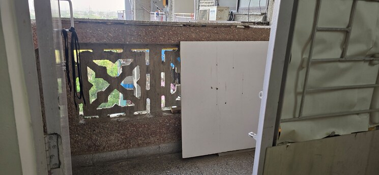 Balcony, dwarka sector 18b 3 Bedroom 1800 Sq.Ft. Apartment In Dwarka Sector 18b Delhi 8508613