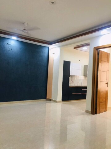 Room in 2 BHK Apartment at Sector 75 – for Sale