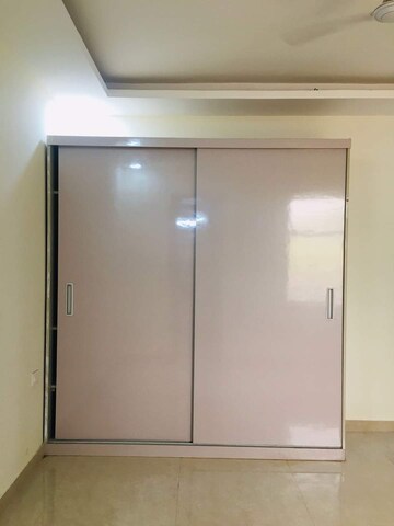 Room in 2 BHK Apartment at Sector 75 – for Sale
