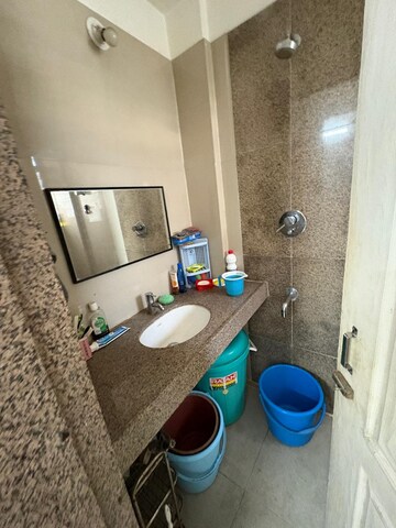 Attached Bathroom in 1.5 BHK Apartment at Thane West – for Sale
