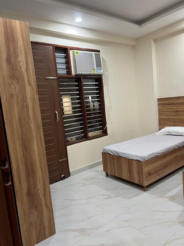 Room in  Pg at Badshahpur – for Rent