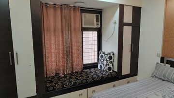 Room in 2 BHK Apartment at Aruna Residency, Malad West – for Rent