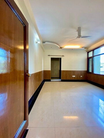 Room in 3 BHK Apartment at Peer Mucchalla – for Sale