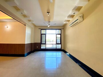 Room in 3 BHK Apartment at Peer Mucchalla – for Sale