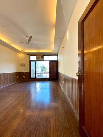 Room in 3 BHK Apartment at Peer Mucchalla – for Sale