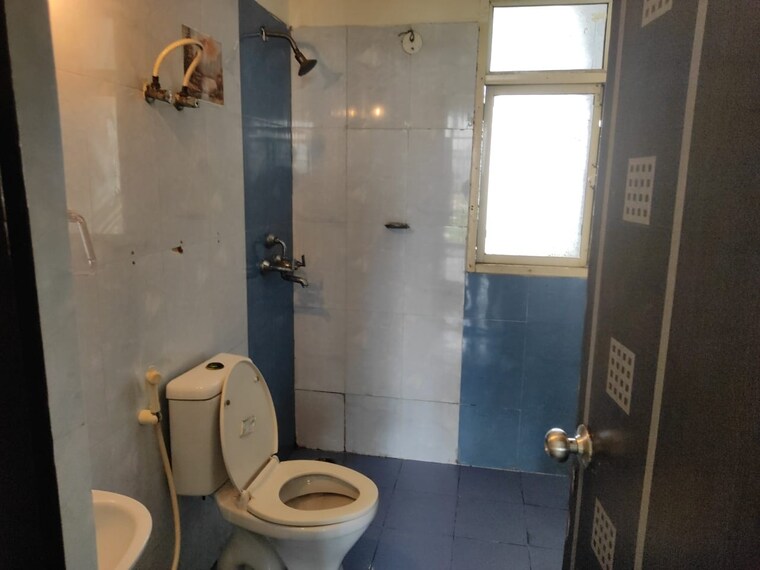 Attached Bathroom, gardenia-grace 4 Bedroom 2250 Sq.Ft. Apartment In Sector 61 Noida 8508980
