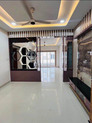 Room in 4 BHK Apartment at SMR Vinay Iconia Hyderabad, Kondapur – for Rent