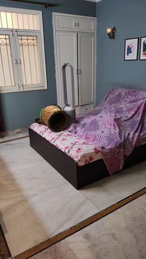 Room in 3 BHK Independent House at RWA Apartments Sector 39, Sector 39 – for Sale