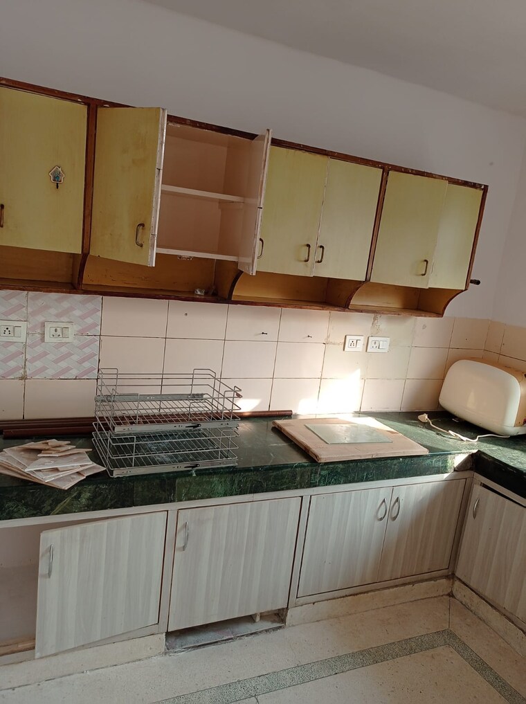 Kitchen, rwa-apartments-sector-39 4 Bedroom 250 Sq.Mt. Independent House In Sector 39 Noida 8509061