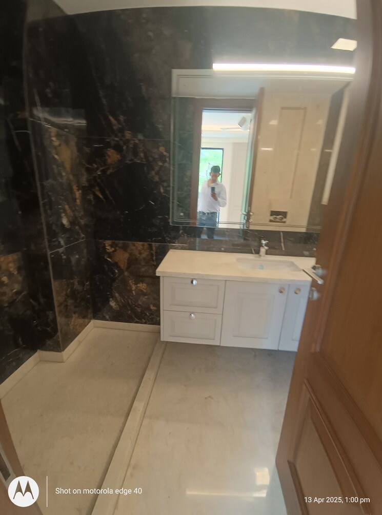 Bathroom, malviya nagar 3 Bedroom 1450 Sq.Ft. Builder Floor In Malviya Nagar Delhi 8509087