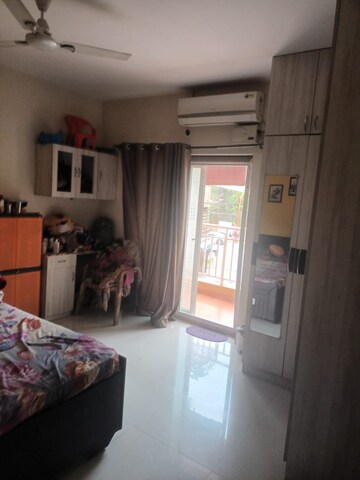 Room in 3 BHK Apartment at NCC Nagarjuna Meadows 2, Yelahanka – for Rent