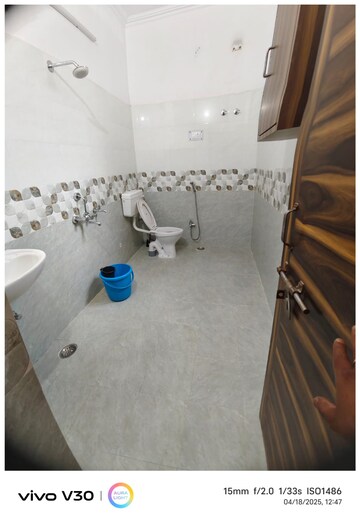 Bathroom in 2 BHK Independent House at Gomti Nagar – for Rent