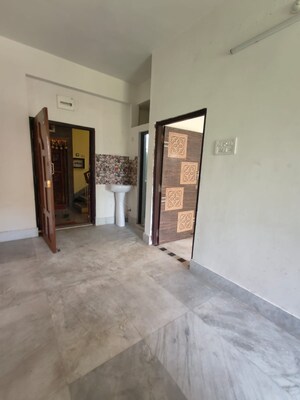 Room in 1 BHK Builder Floor at Shibpur – for Sale