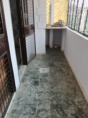  2 BHK Builder Floor at Shalimar Apartments Shalimar Garden, Shalimar Garden – for Sale