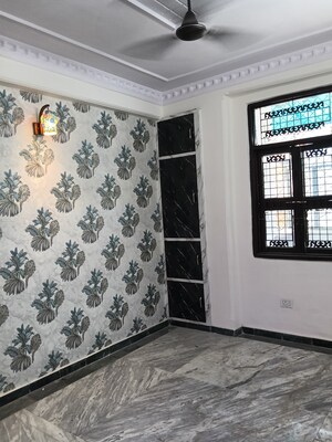 Room in 2 BHK Builder Floor at Shalimar Apartments Shalimar Garden, Shalimar Garden – for Sale